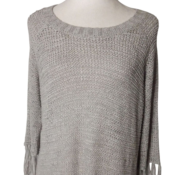 Entro Gray Open Knit Crochet Fringe Trim Half Sleeve Top Nylon Blend Size Small - Picture 2 of 8